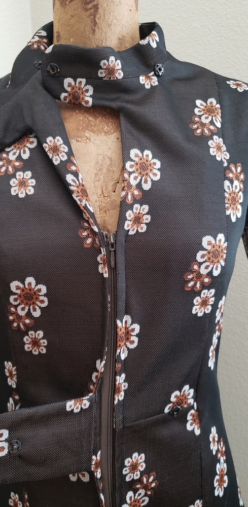 Vintage Dress Rare Find 😍 - Picture 9 of 11